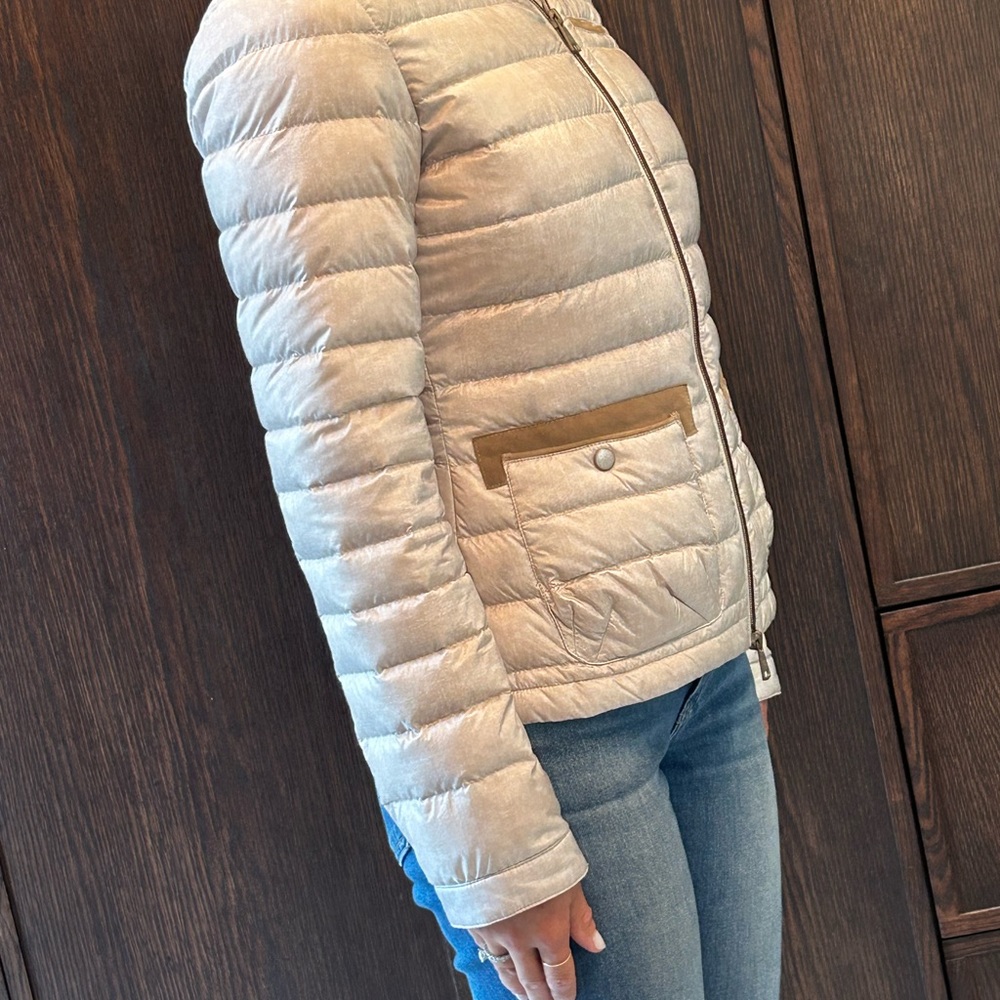 Lightweight down jacket - Picture 3 of 3